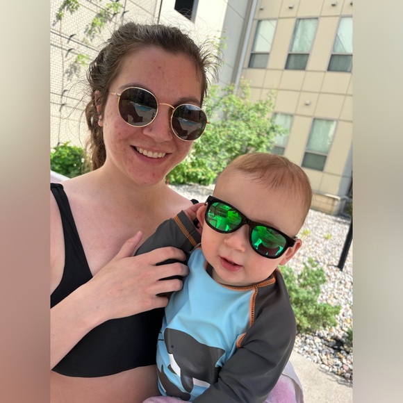 Meet your Posher, Rachel - Picture 1 of 1